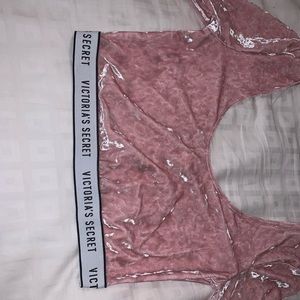 Long sleeve crop top